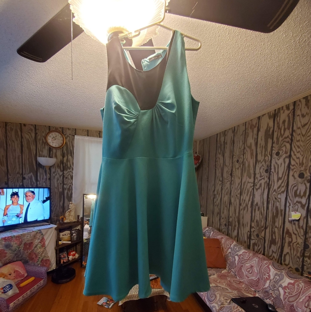 Women's dress. Petite sz 12. Pre-owned